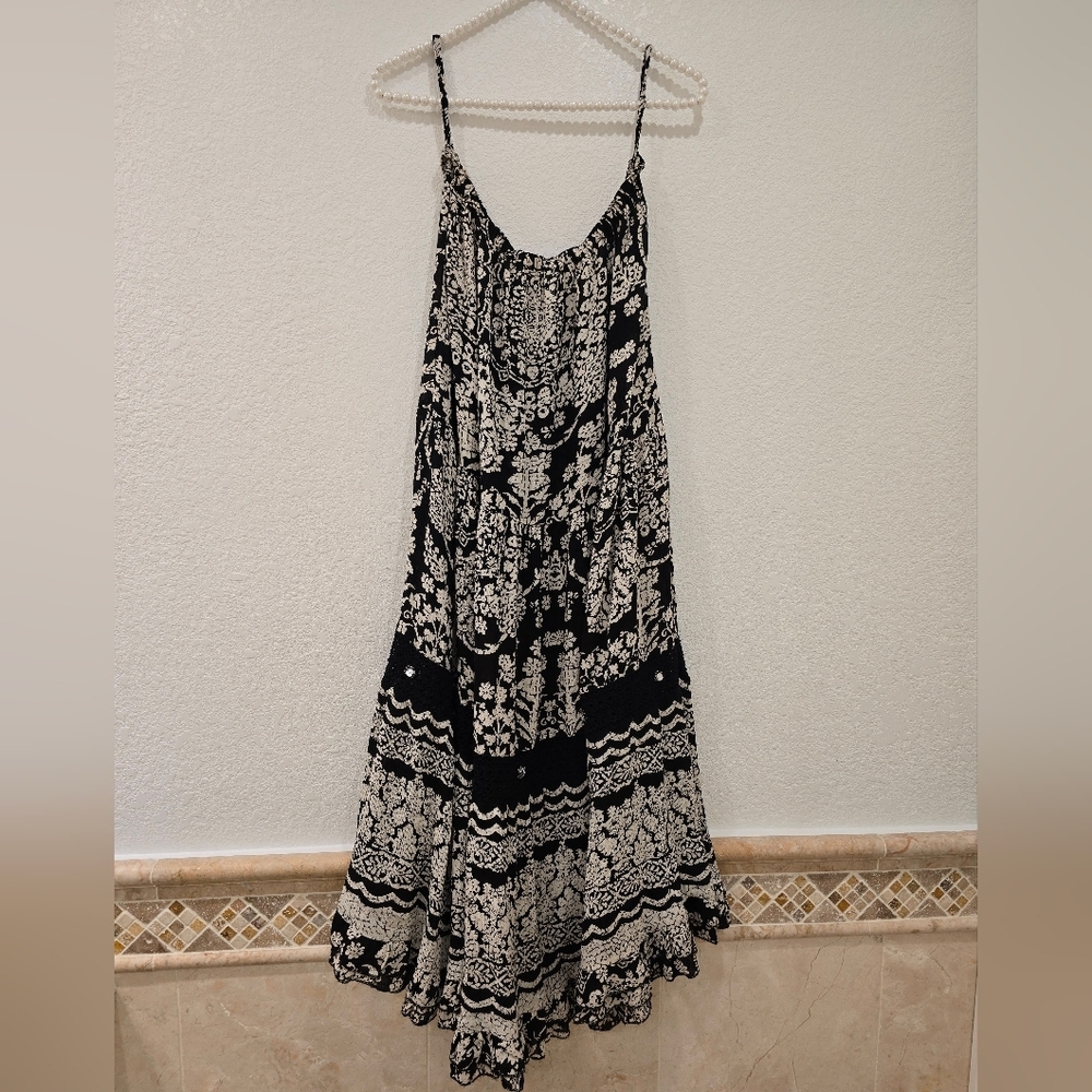 Forbidden Los Angeles Black And White Tiered Maxi Skirt Size M